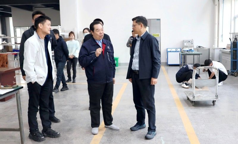 쵼ϵӮvwin8868ҵֳж